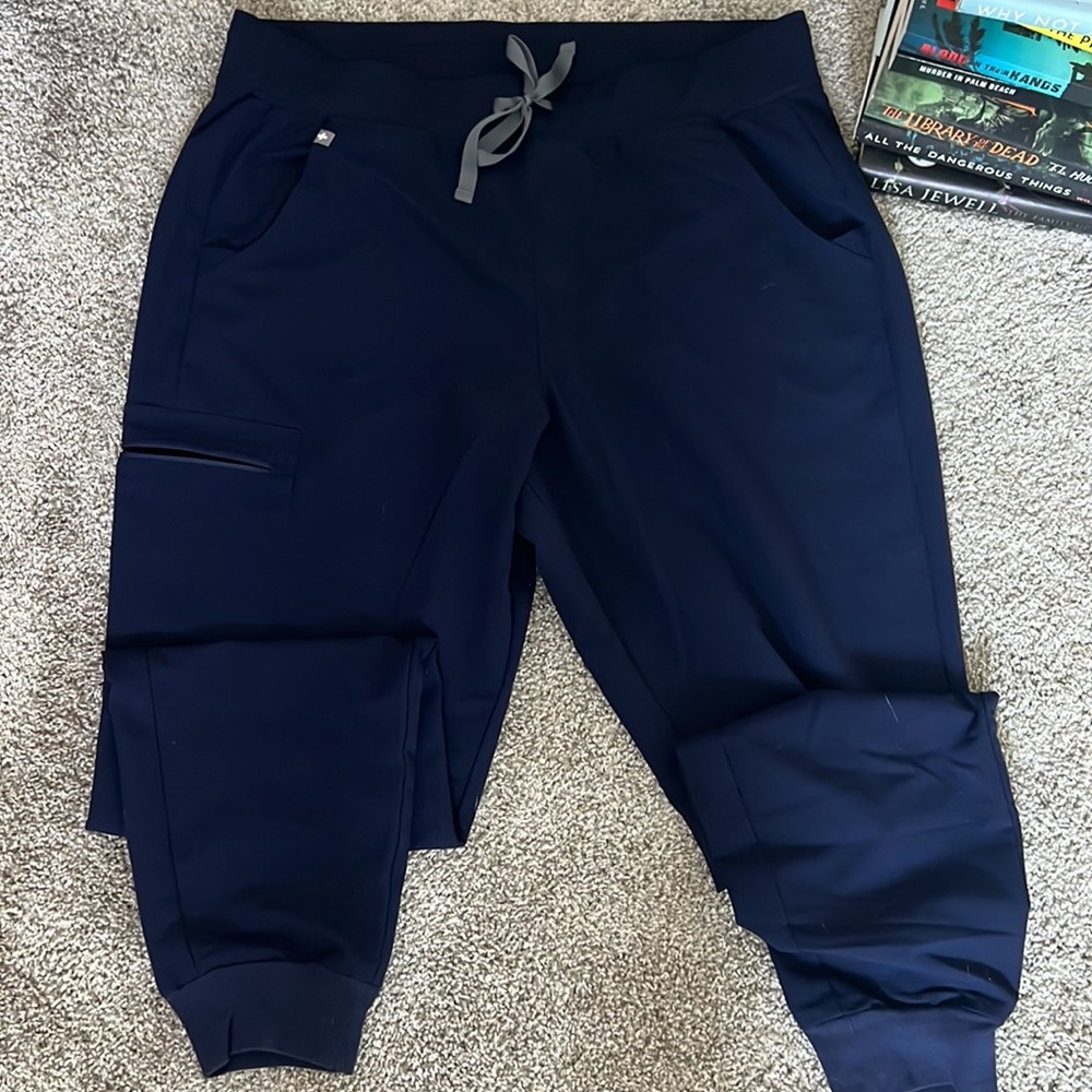 Jogger scrubs!